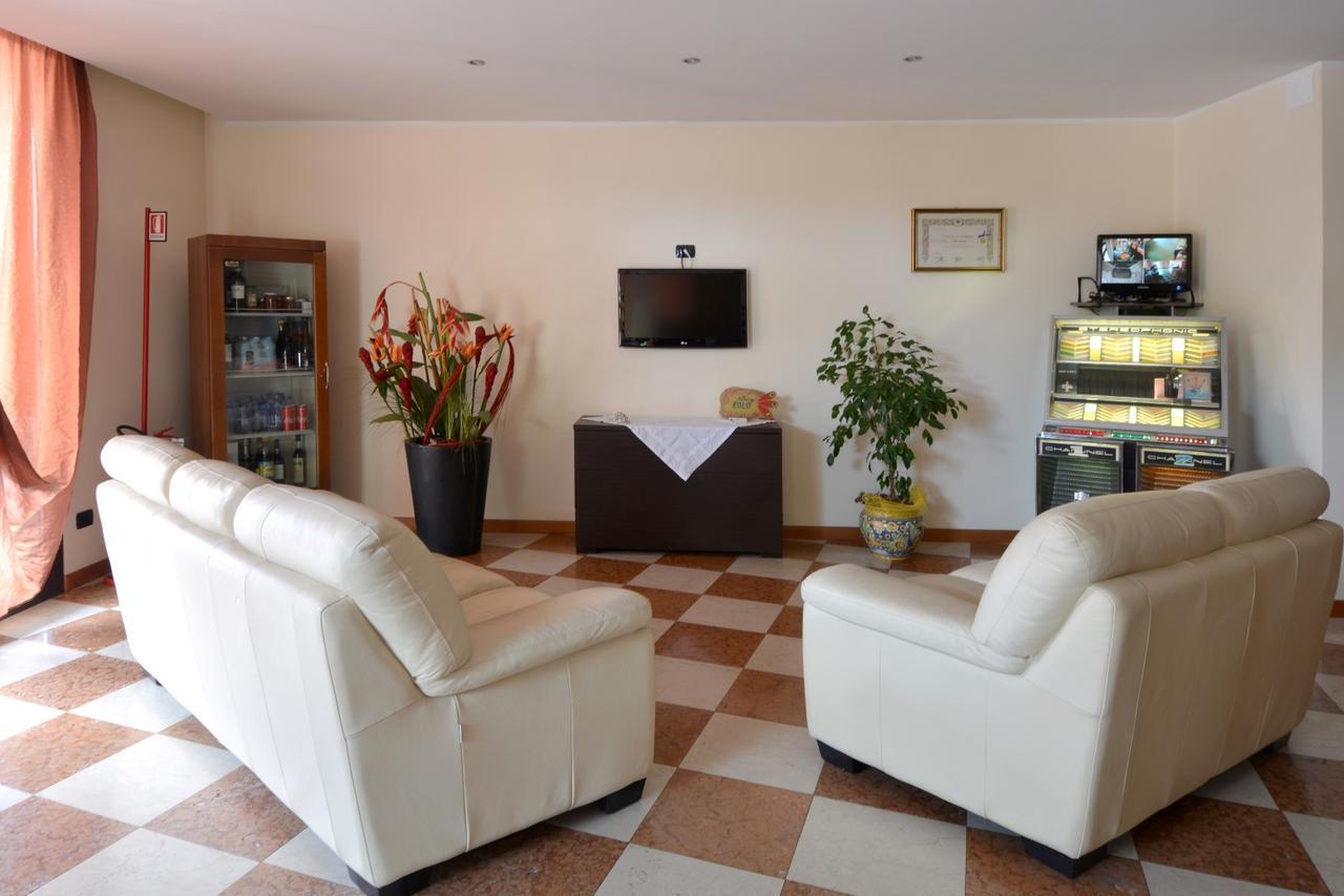 Sermide Hotel Eolo מראה חיצוני תמונה