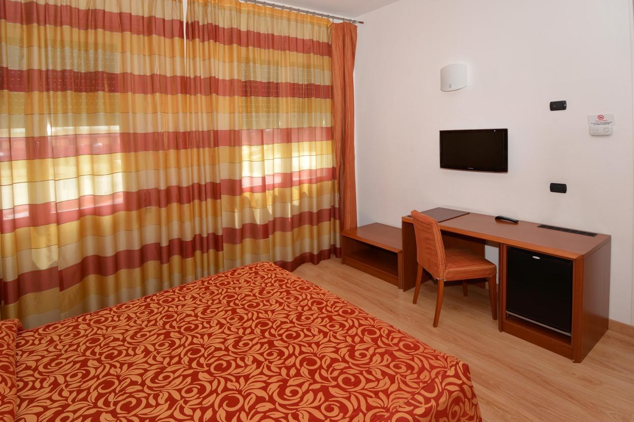 Sermide Hotel Eolo מראה חיצוני תמונה